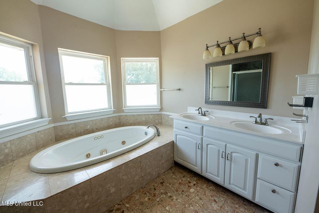 14801 Rue Mornay Drive, Biloxi, MS 39532