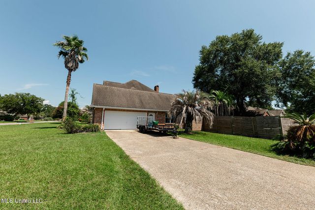 14801 Rue Mornay Drive, Biloxi, MS 39532