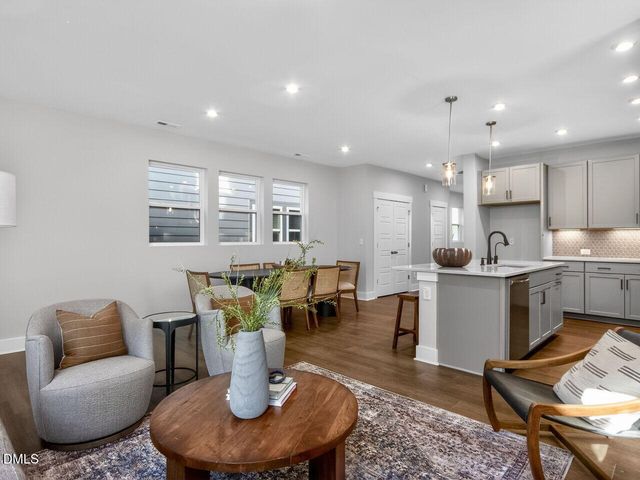 33 Hillway Road, Pittsboro, NC 27312