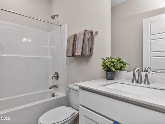 33 Hillway Road, Pittsboro, NC 27312