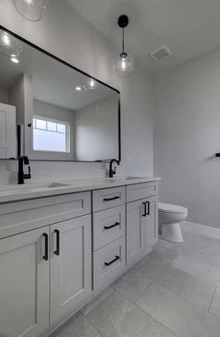 123 E Teakwood Avenue, Clever, MO 65631