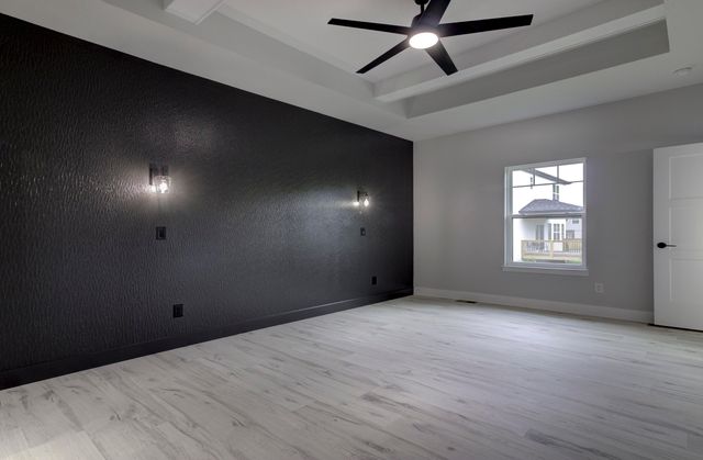 123 E Teakwood Avenue, Clever, MO 65631