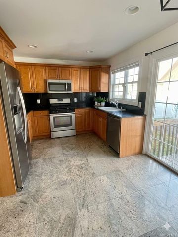 66B Sagamore Hill Drive, Port Washington, NY 11050