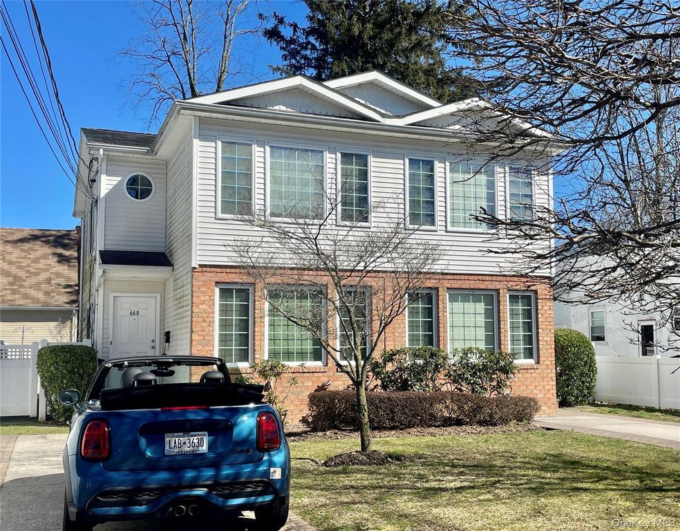 66B Sagamore Hill Drive, Port Washington, NY 11050