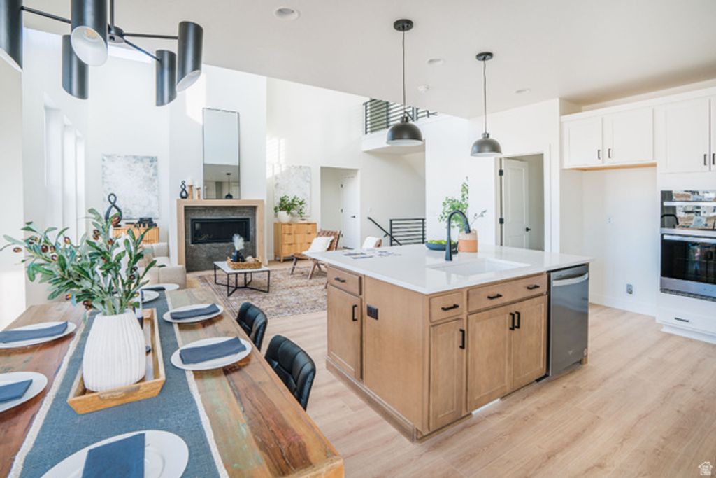 Image 4 of property listing at 1582 W CANYON RIM RD #610, Lehi, UT 84048