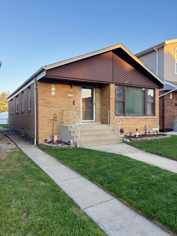 5137 S Rutherford Avenue, Chicago, IL 60638