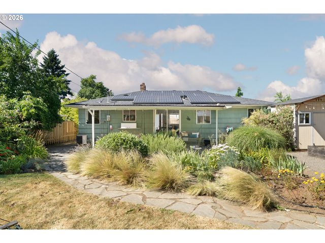 9316 Se SALMON Ct, Portland, OR 97216