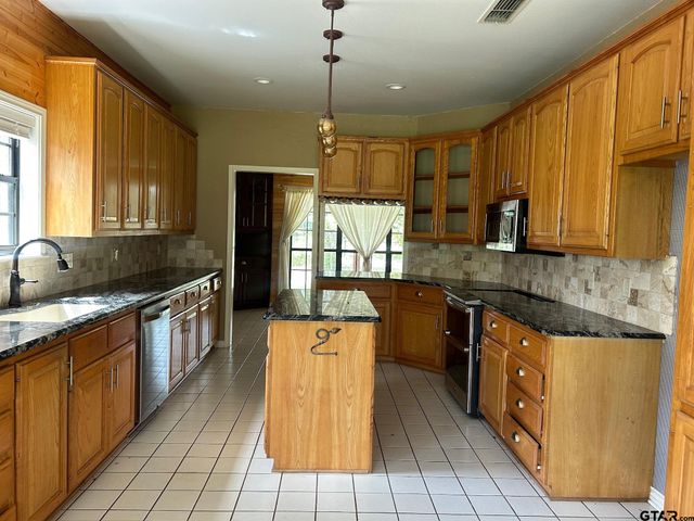 12450 COUNTY ROAD 420, Tyler, TX 75704