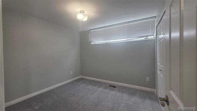 6688 Maple Lakes Drive, West Bloomfield Charter Township, MI 48322