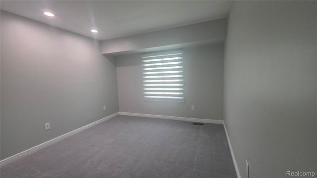 6688 Maple Lakes Drive, West Bloomfield Charter Township, MI 48322
