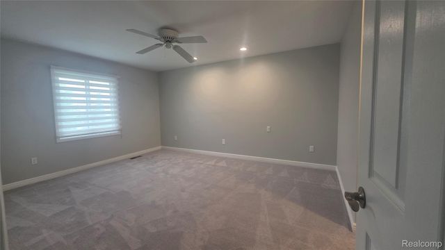 6688 Maple Lakes Drive, West Bloomfield Charter Township, MI 48322