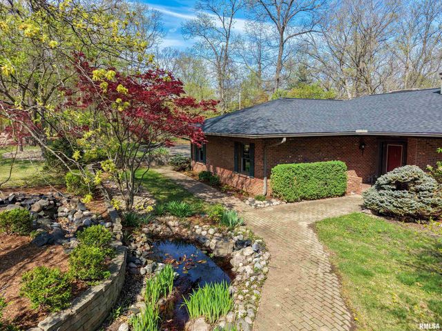 309 W RAVINWOODS Road, Peoria, IL 61615