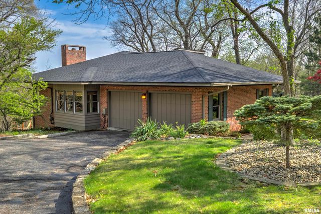 309 W RAVINWOODS Road, Peoria, IL 61615