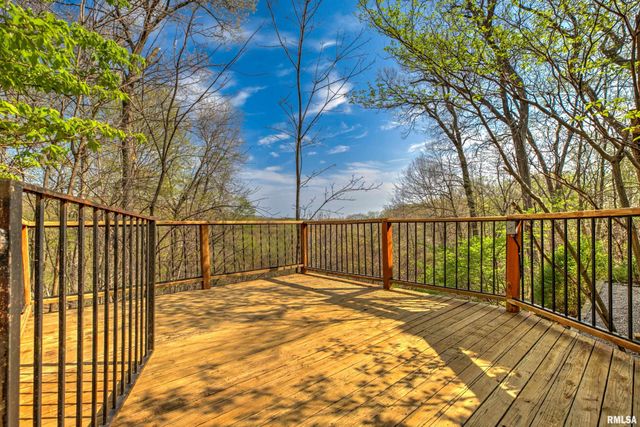 309 W RAVINWOODS Road, Peoria, IL 61615