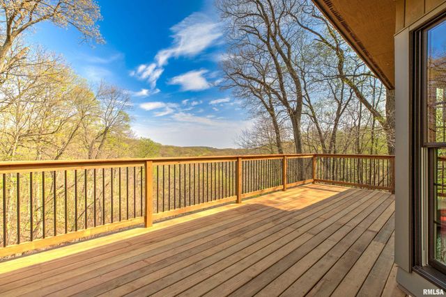309 W RAVINWOODS Road, Peoria, IL 61615