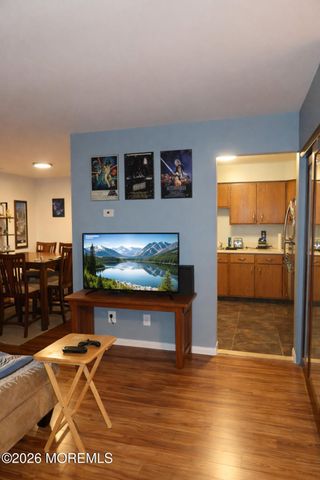 292 Gloucester Court, Aberdeen, NJ 07747