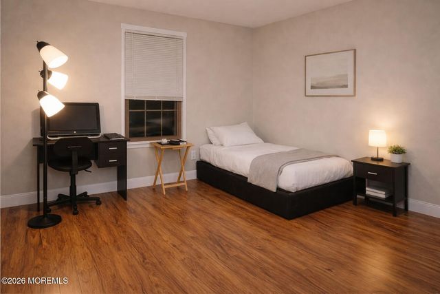 292 Gloucester Court, Aberdeen, NJ 07747