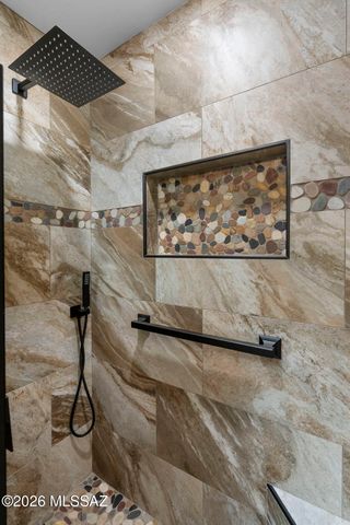 653 W Redondo Place, Green Valley, AZ 85614