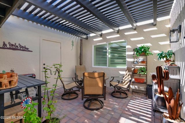 653 W Redondo Place, Green Valley, AZ 85614