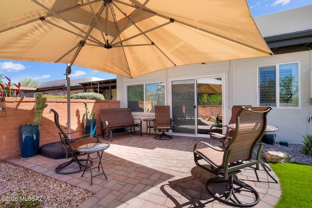 653 W Redondo Place, Green Valley, AZ 85614