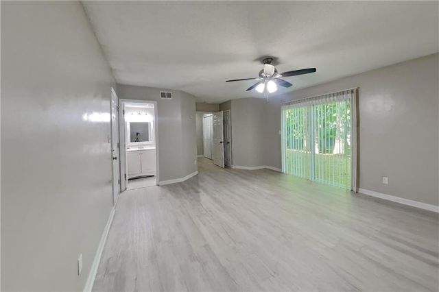 1174 Empire Circle, Lawrenceville, GA 30044