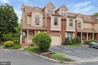 22 STURBRIDGE LN, Chesterbrook, PA 19087