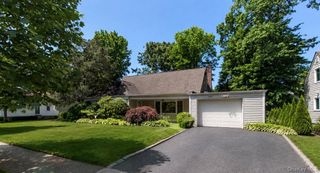 20 RAMSEY Road, Great Neck, NY 11023