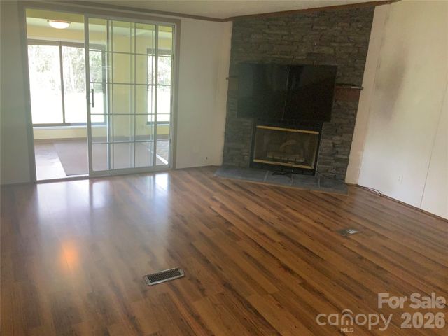 47 Eve Drive, Asheville, NC 28806