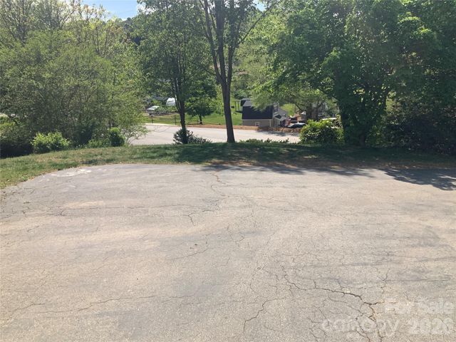 47 Eve Drive, Asheville, NC 28806