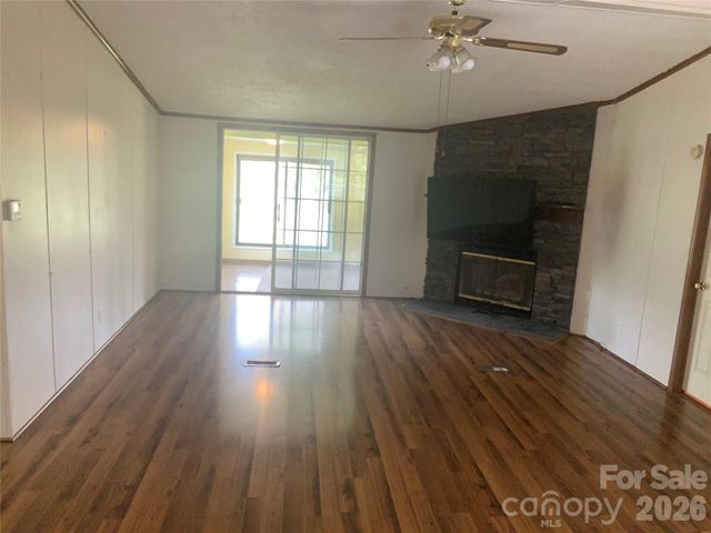 47 Eve Drive, Asheville, NC 28806