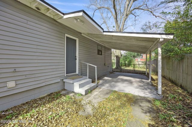 2739 KING COLE Drive, Jacksonville, FL 32209