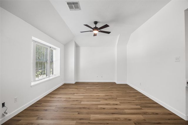 3116 Meadow Bay Drive, Dickinson, TX 77539