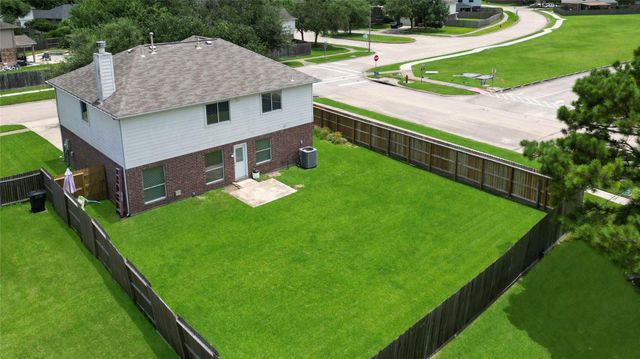 3116 Meadow Bay Drive, Dickinson, TX 77539