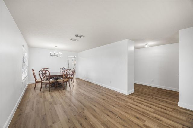 3116 Meadow Bay Drive, Dickinson, TX 77539
