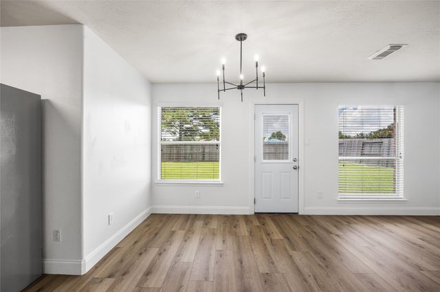 3116 Meadow Bay Drive, Dickinson, TX 77539