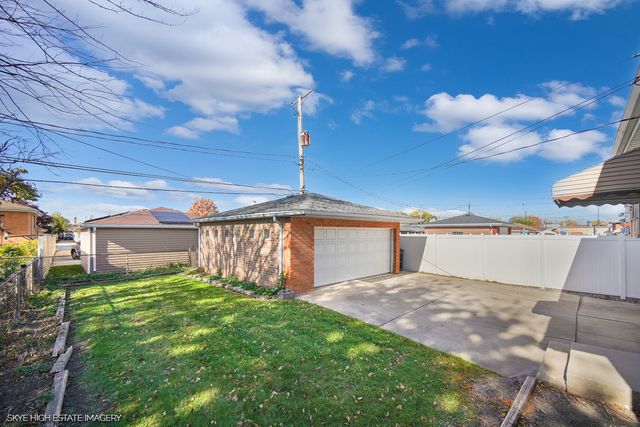 7938 S Komensky Avenue, Chicago, IL 60652