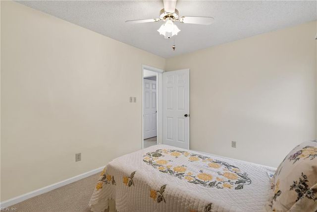 1213 Saddleback LNDG, Chesapeake, VA 23320