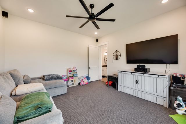 160 N Falling Leaves Drive N, Waxahachie, TX 75167