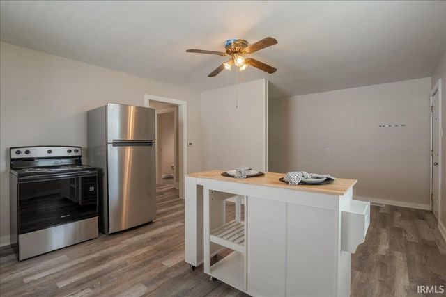 2424 W Illinois Street, Evansville, IN 47712