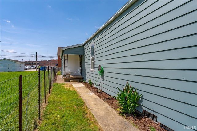 2424 W Illinois Street, Evansville, IN 47712