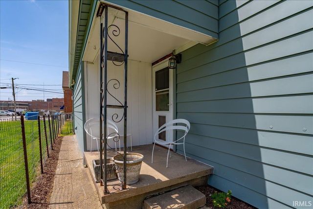 2424 W Illinois Street, Evansville, IN 47712