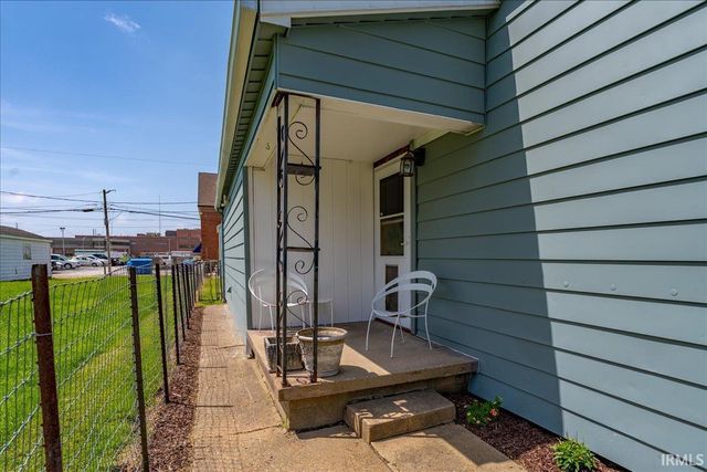 2424 W Illinois Street, Evansville, IN 47712