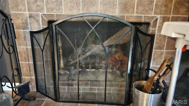 1130 Meadowgrass Court, Florissant, MO 63033