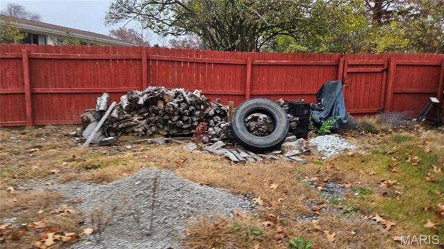 1130 Meadowgrass Court, Florissant, MO 63033