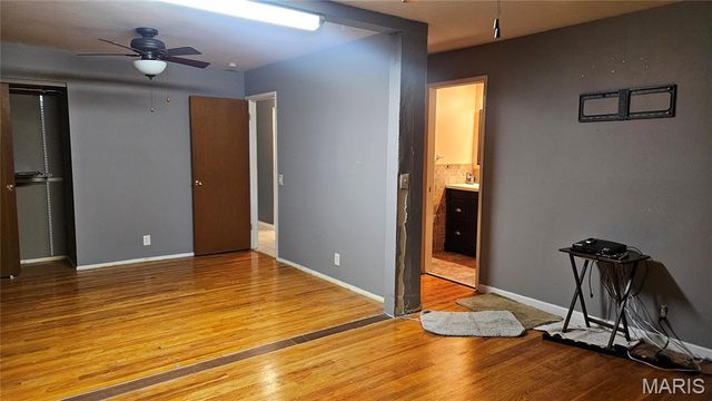 1130 Meadowgrass Court, Florissant, MO 63033