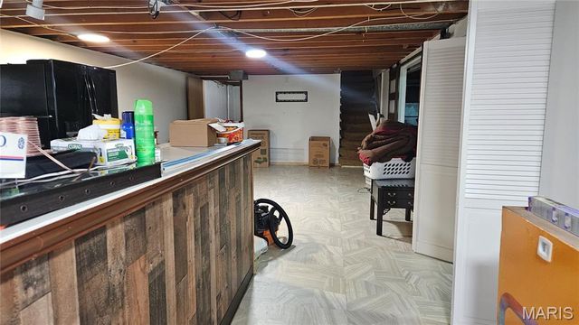 1130 Meadowgrass Court, Florissant, MO 63033