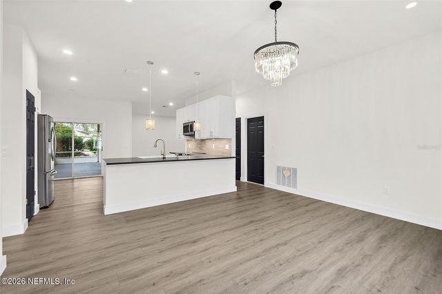 2 SAW MILL Court, Palm Coast, FL 32164