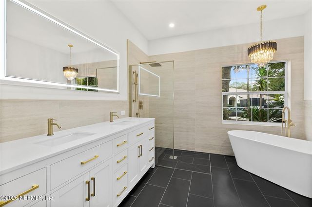 2 SAW MILL Court, Palm Coast, FL 32164