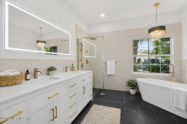 2 SAW MILL Court, Palm Coast, FL 32164