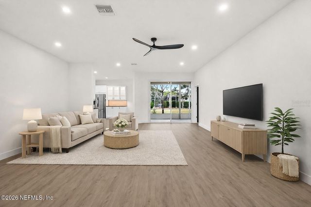 2 SAW MILL Court, Palm Coast, FL 32164